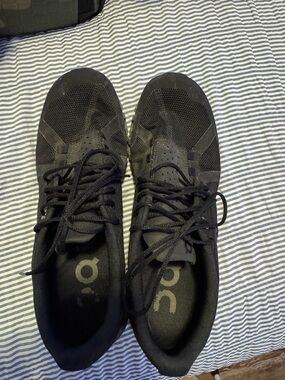On Running Men's Black Athletic Running Shoes